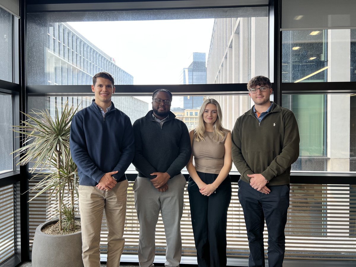 midlandsgazette's tweet image. JLL expands Birmingham office with graduate and apprentice intake🎓

Read more now on the Midlands Gazette: midlandsgazette.com/latest-news/jl…

#JLL #gradjob #apprenticeship #Birminghamnews