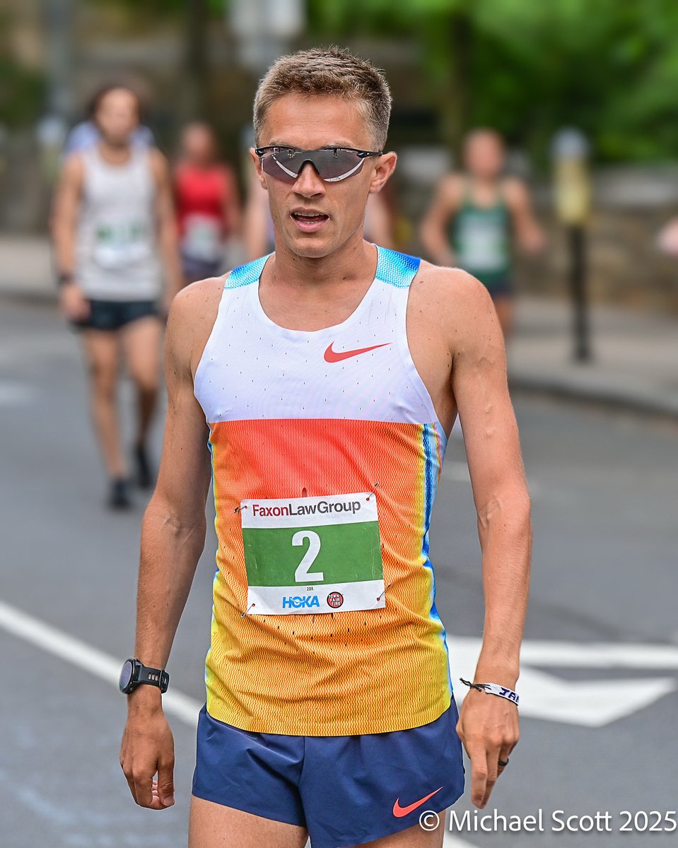 urimiscott's tweet photo. Olympian Conner Mantz, the @usatf 20K and Half Marathon record holder, lines up Sunday at the @ChiMarathon to challenge the American Record of 2:05:38 (2002 @LondonMarathon by Khalid Khannouchi)
#USATF #ChicagoMarathon #ChiMarathon https://t.co/MONILzoJ2Z