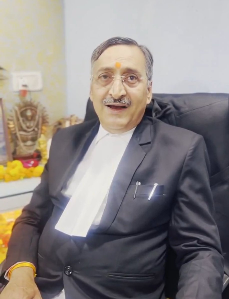 चन्द्रगुप्त मौर्य (@cgmaurya9911) on Twitter photo कल वहीं लखनऊ से थोड़ी सी भीड़ इस अनिल मिश्रा के तरह घूम गयी होती तो कोई दिक्कत था...👞 दे देते लगे हाथ इसको भी !!
आज फिर वीडियो बना के बोल रहा है 👇
इसका पहला लक्ष्य - अम्बेडकर को ख़तम करना
दूसरा लक्ष्य - आरक्षण को ख़तम करना कल वहीं लखनऊ से थोड़ी सी भीड़ इस अनिल मिश्रा के तरह घूम गयी होती तो कोई दिक्कत था...👞 दे देते लगे हाथ इसको भी !!
आज फिर वीडियो बना के बोल रहा है 👇
इसका पहला लक्ष्य - अम्बेडकर को ख़तम करना
दूसरा लक्ष्य - आरक्षण को ख़तम करना