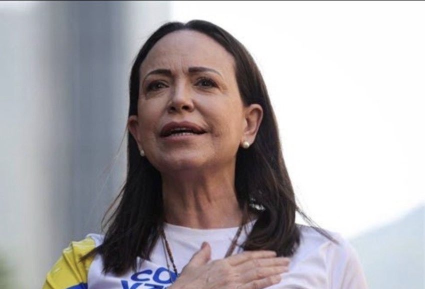 #SONDURUM Trump Nobel Barış Ödülü’nü alamadı!

2025 Nobel Barış Ödülü, Maria Corina Machado’ya verildi.

Komite: “Machado, Venezuela'nın demokratik haklarını savunmak için verdiği mücadeleden dolayı Nobel’e hak kazandı” açıklamasında bulundu. 

#nobel #nobelbarışödülü #Machado