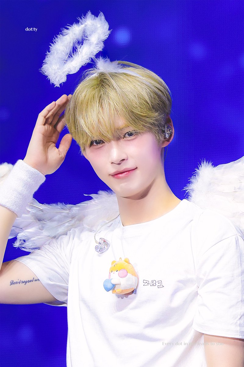 bindotty01's tweet image. 251005 HERE&amp;amp;NOW 😇... 
#ZEROBASEONE #성한빈 #ソンハンビ #SUNGHANBIN #제로베이스원 #제베원 #ZB1