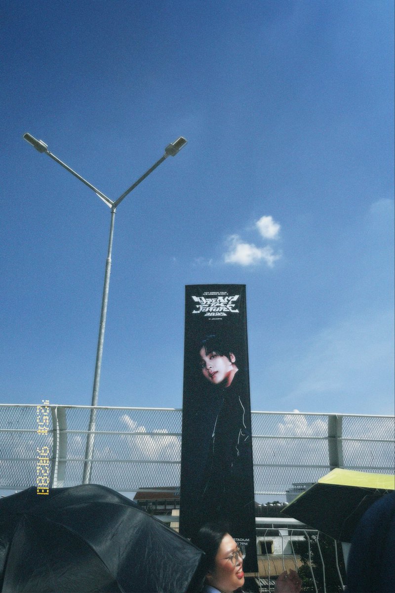 chanflowvv's tweet photo. #TDS4JAKARTA https://t.co/W5sh7EzBai
