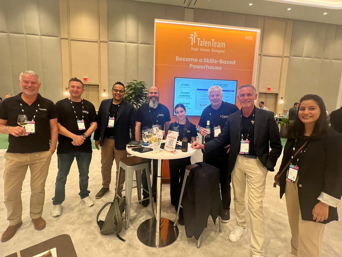 TalenTeam's tweet image. 3 inspiring days at #SAPConnect 2025 in #LasVegas 🤩
From #SAP’s inspiring keynotes to @jayshetty ‘s reminder to keep humanity at the heart of innovation — the energy was incredible and palpable! 
Thank you @SAP 🧡 can’t wait for next year already! 
#AI #Skills #FutureOfWork
