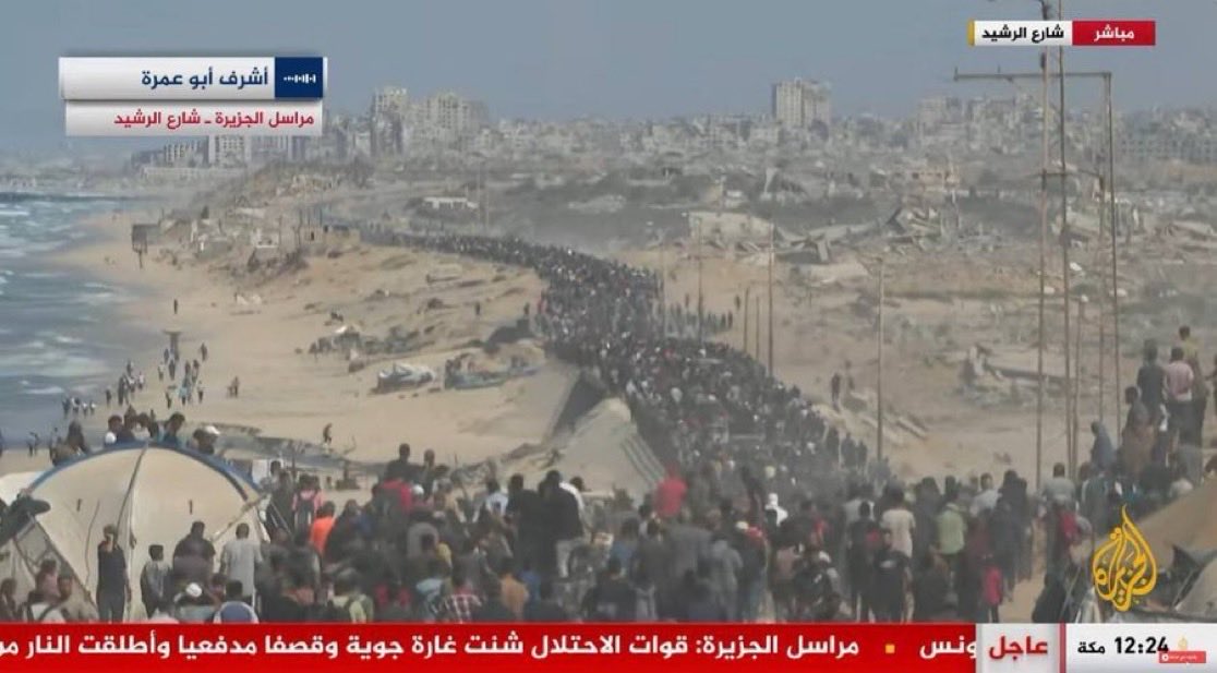 LOLgorithm_404's tweet image. 🚨#BREAKING: Many #Gazans are returning to northern #Gaza following the #Israeli withdrawal.