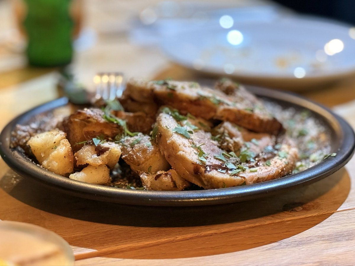 今夜は慰労会でカジュアルイタリアン🍝パスタが美味しいです！車なのでノンアルシャルドネで乾杯🥂