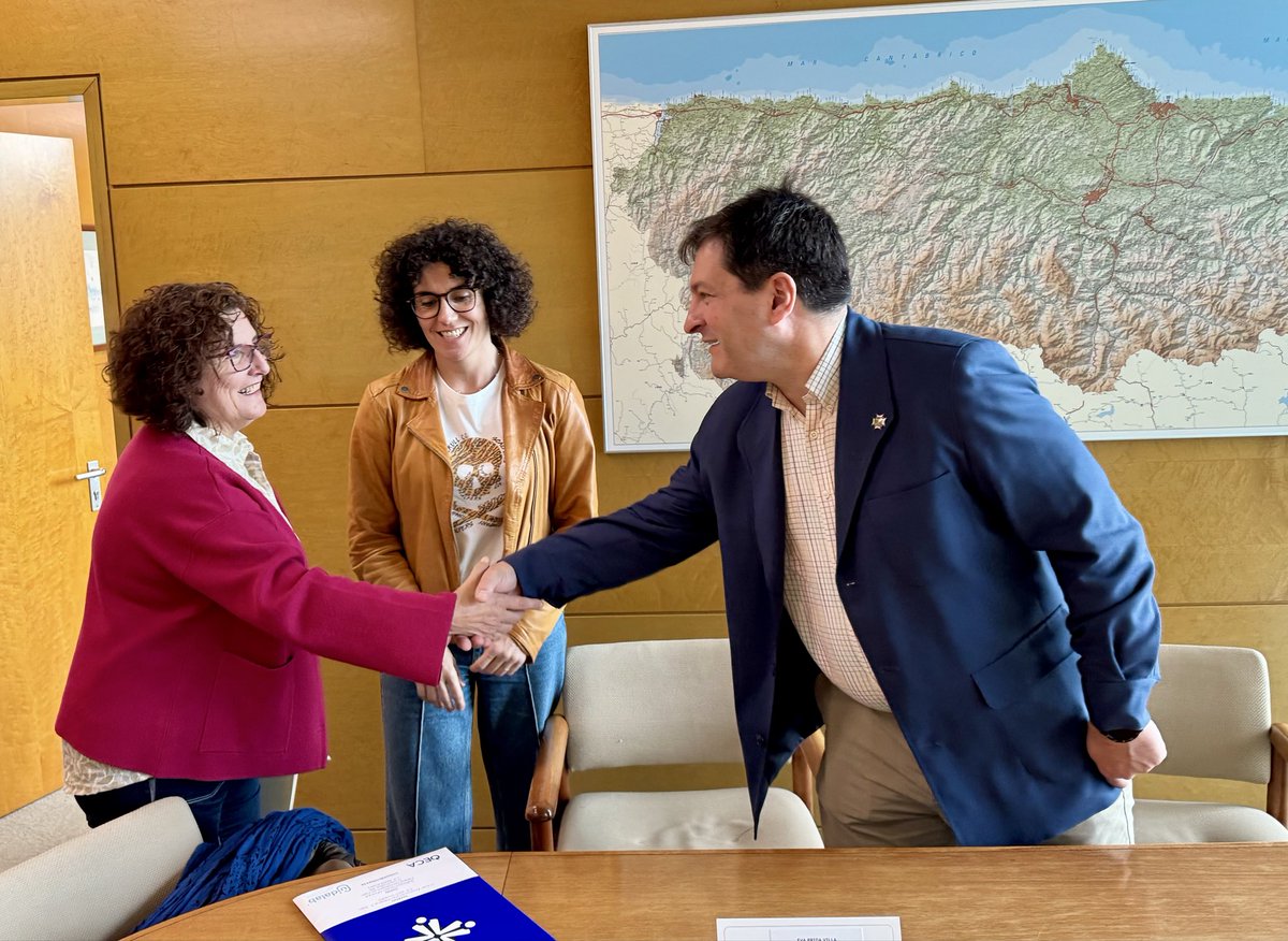 Consejería Ordenación Urbanismo Vivienda Derechos (@ordenacionast) on Twitter photo La viceconsejera de Derechos Ciudadanos, Beatriz González, y los DD GG de Consumo y Salud Pública, <a href="/faustinozapico/">Faustino Zapico</a> y Ángel López abordaron hoy con <a href="/esgosu/">Esteban Gómez Suárez</a> y <a href="/evaprida/">Eva Prida Villa</a> , de <a href="/CODEPAsturias/">Colegio de Enfermería de Asturias</a>, la futura ley sobre venta, suministro y consumo de bebidas energéticas. La viceconsejera de Derechos Ciudadanos, Beatriz González, y los DD GG de Consumo y Salud Pública, <a href="/faustinozapico/">Faustino Zapico</a> y Ángel López abordaron hoy con <a href="/esgosu/">Esteban Gómez Suárez</a> y <a href="/evaprida/">Eva Prida Villa</a> , de <a href="/CODEPAsturias/">Colegio de Enfermería de Asturias</a>, la futura ley sobre venta, suministro y consumo de bebidas energéticas.