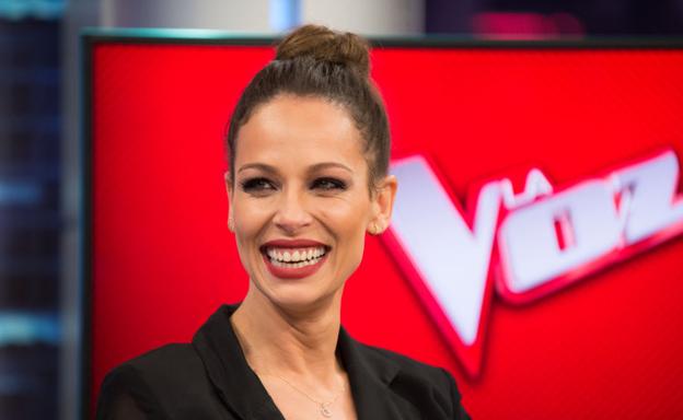 #Efemérides📺: Hoy se cumplen 7 años del fichaje de Eva González por Antena 3. Sería la encargada de presentar la nueva edición de 'La Voz', la primera en la cadena de Atresmedia. La noticia se confirmó en 'El Hormiguero'.