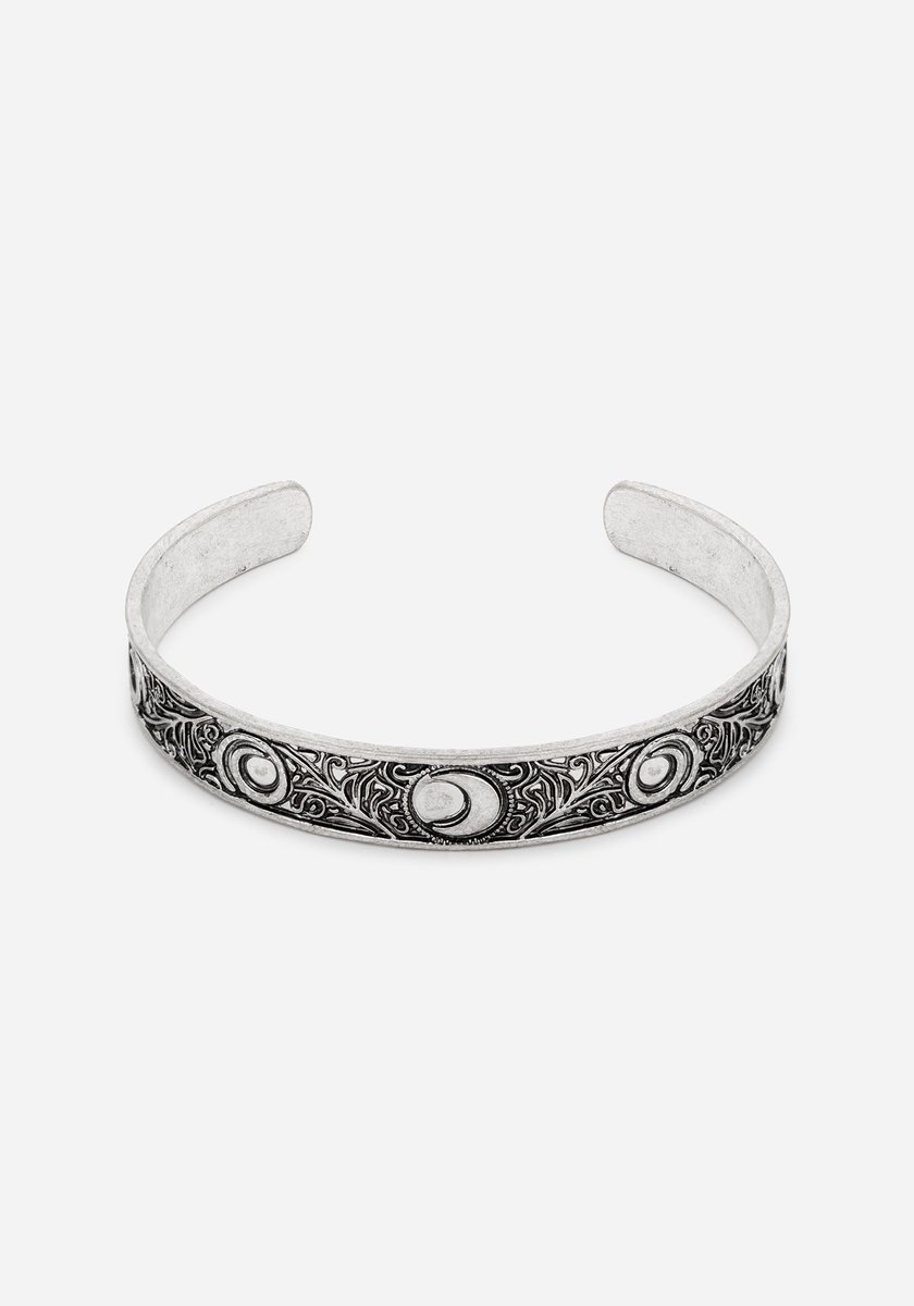 Kenedxx's tweet photo. I just received Systemagic Moon Cuff | Default Title from One via Throne. Thank you! https://t.co/mMlOR54Gv7 #Wishlist #Throne https://t.co/2kzk8NWVHE