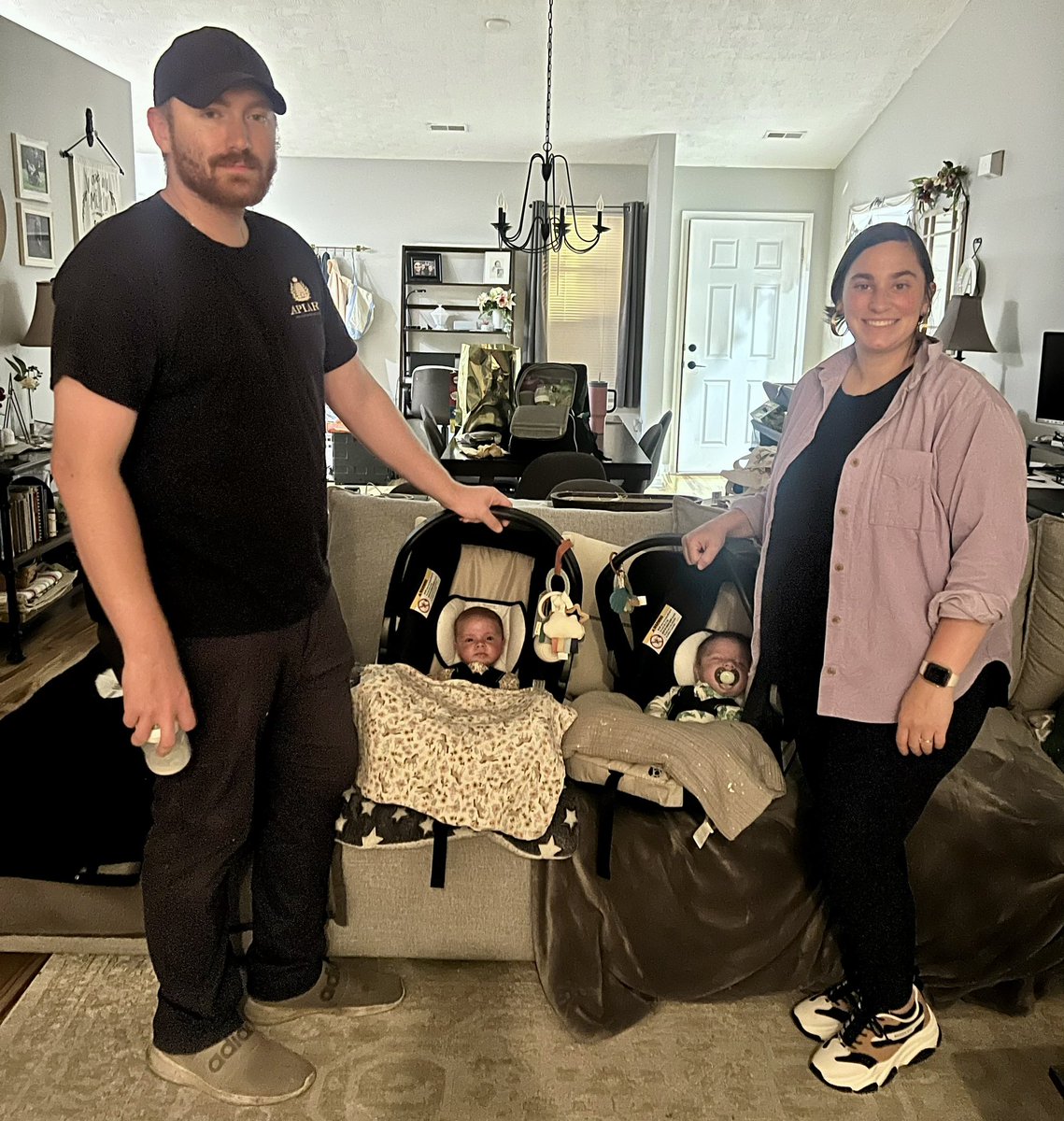 Happy 5th wedding anniversary to AU Baseball alum Kyle Sieberts and his wife Anjela! 💍💜
Celebrating 10/10 and all the joy (and double blessings!) you share with your beautiful twins! #AUBrothers4Life