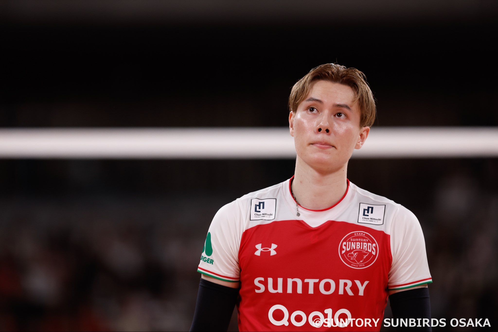 髙橋藍　デビューユニフォーム バレー高橋藍、逞しい黒スーツ＆新ユニホーム姿が「がっしりして