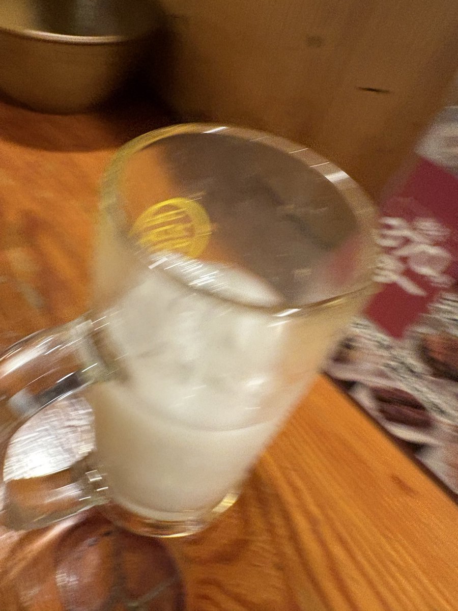 _Angel_Fu_'s tweet image. トリキで1人飲みしてたら隣のジジイに急に絡まれてそのジジイバリ愉快で横揺れし始めて「酔っ払いすぎですよ(笑)」って声掛けたんだけど私は〆でカルピス頼んだら原液そのまま出されてまさかこんな濃いと思わなくてむせ返ってジジイは横揺れしててカオスだよ