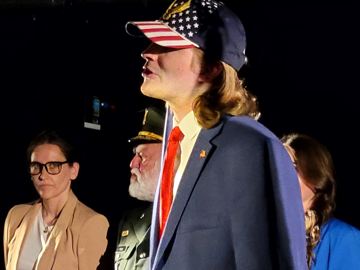 TONIGHT ONLY 6pm &amp; 8pm

THE LAST DAYS OF TRUMP (A Liberal Fantasy) is coming to the
Liverpool Fringe Festival
Friday 10th Oct @ 6pm and @ 8pm
📷 store.makeitwrite.org/product/trump/

Performances at The Studio Below 39 Rodney St

#liverpoolnightlife #liverpoolfringe #fringefestival2025