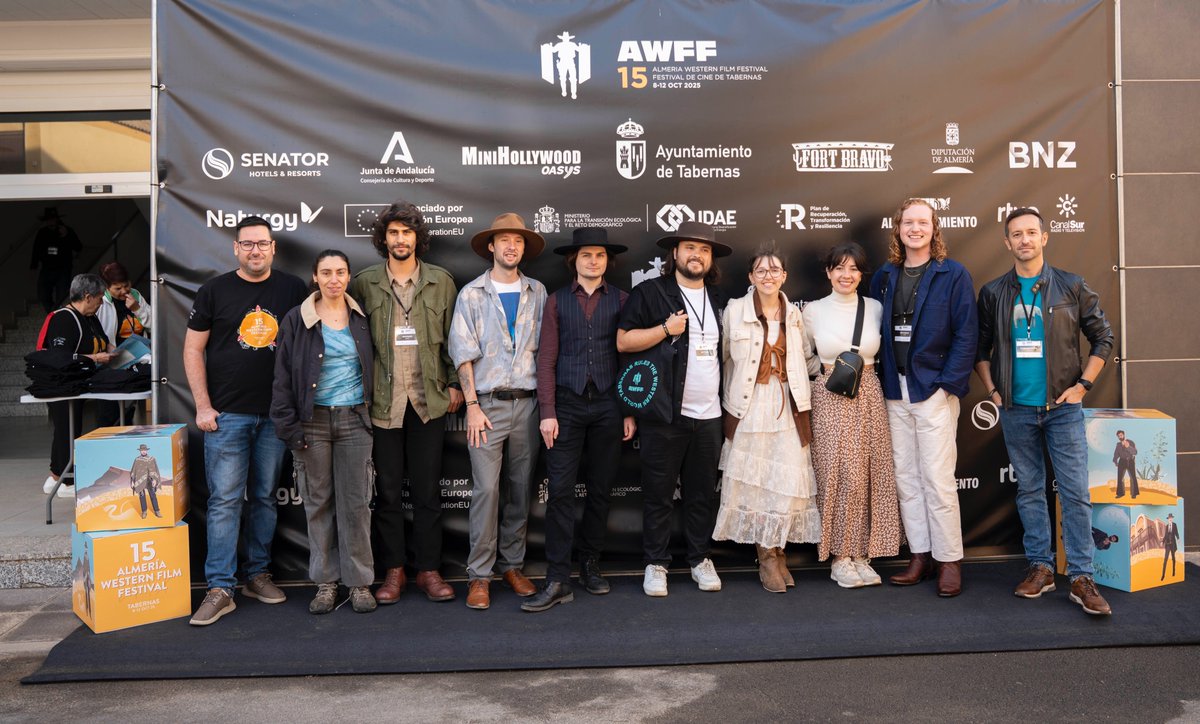 AWFF_Oficial's tweet photo. 🎬 La tercera jornada del festival arranca en el Teatro de Tabernas con la Proyección de la Sección Oficial Internacional Cortometrajes, donde la primera sesión ha reunido a directores de algunas de las obras seleccionadas.

#15AWFF #Festival #Cine #Western #Tabernas https://t.co/4svqEDbb7u