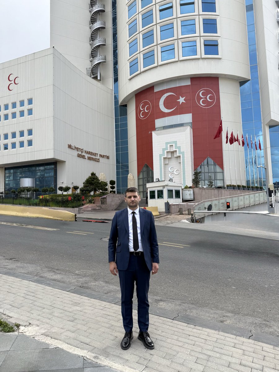 Sosyal medyada sahte hesaplarla iftiralar atarak MHP’yi bitireceğini zanneden it, çakal ve ağababaları bilsinki MHP’nin bitmesi için Nuh Tufanı gerekir.