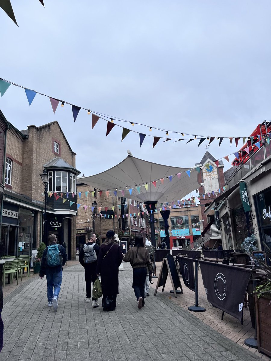 iamretty's tweet photo. Gloomy Sheffield https://t.co/KiGIWNtWYq