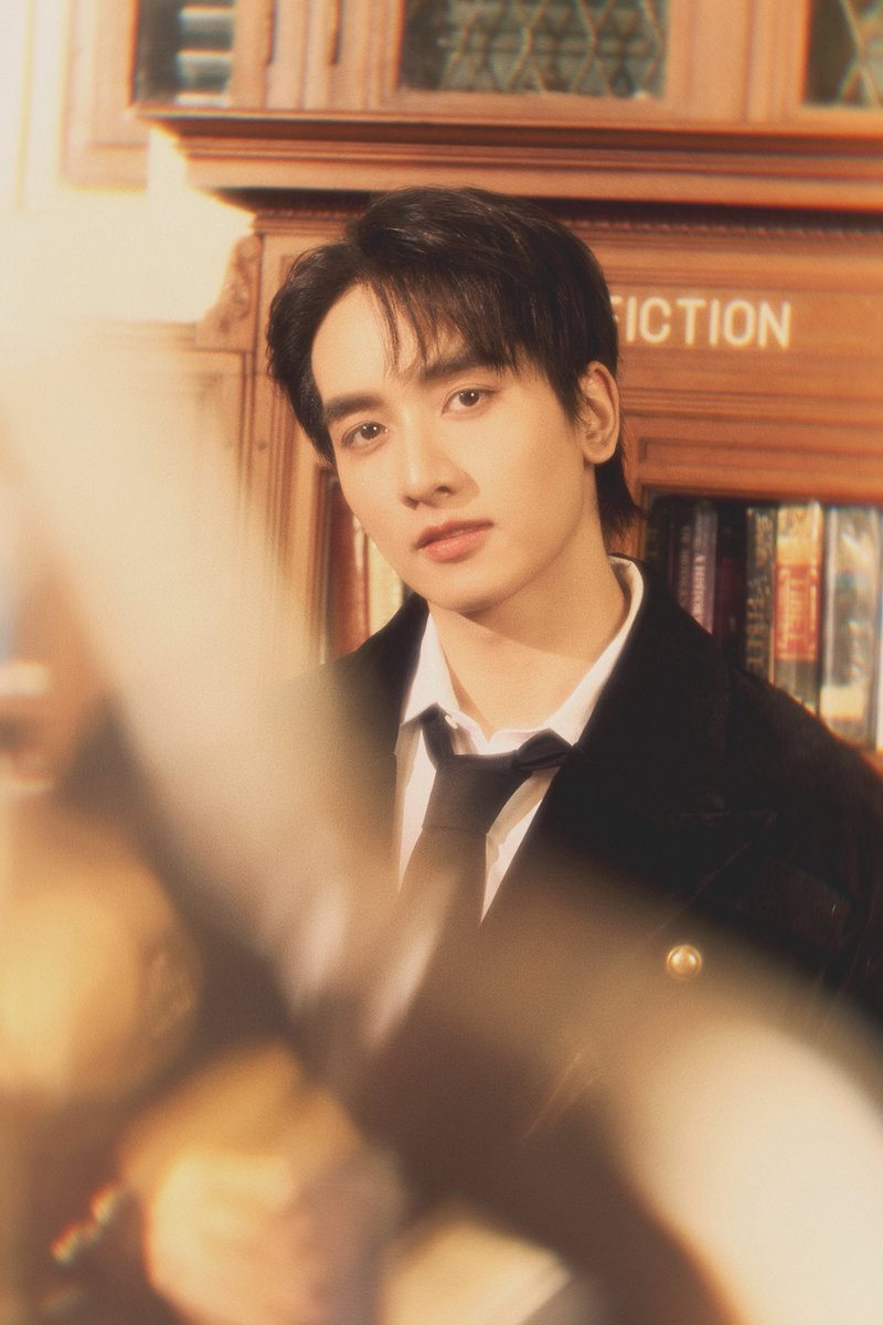 KTP26ent's tweet photo. “U” Concept Photos 🦋 SET 1/3

“If you learn to love yourself… you can truly love someone else. U “
เมื่อคุณรักตัวเองเป็น คุณจะสามารถรักคนอื่นได้เช่นกัน U

#KONGTHAPPEAK #กองทัพพีค #KTP26ENT https://t.co/6fENBTRh0h