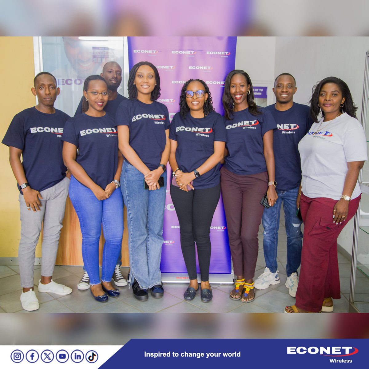 Econet257's tweet photo. 💙 Wiki ya Huduma kwa Wateja! 🙌
Tunawashukuru wateja wetu waaminifu kwa kutuamini kila siku. Tabasamu zenu ndizo nguvu zetu!🤝
Asante pia kwa timu zetu za mstari wa mbele kwa kujituma. Pamoja, tunaendelea kuunganisha Burundi! 🌍💙
#EconetWireless
#Asante https://t.co/AhH3dzyHUN