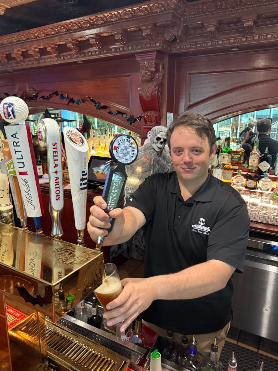 PussersPV's tweet photo. 🌟🍻 Happy Hour Alert! 🍻🌟 Don’t let the ghouls scare you away from the best deals in town! Join Stetson as he pours up $4 draft beers, Monday through Friday from 3-7 PM! 👻🎶 And stick around for live music with Chilly Rhino from 6-10 PM! You definitely won’t want to miss it! https://t.co/6v3PrhbSKa