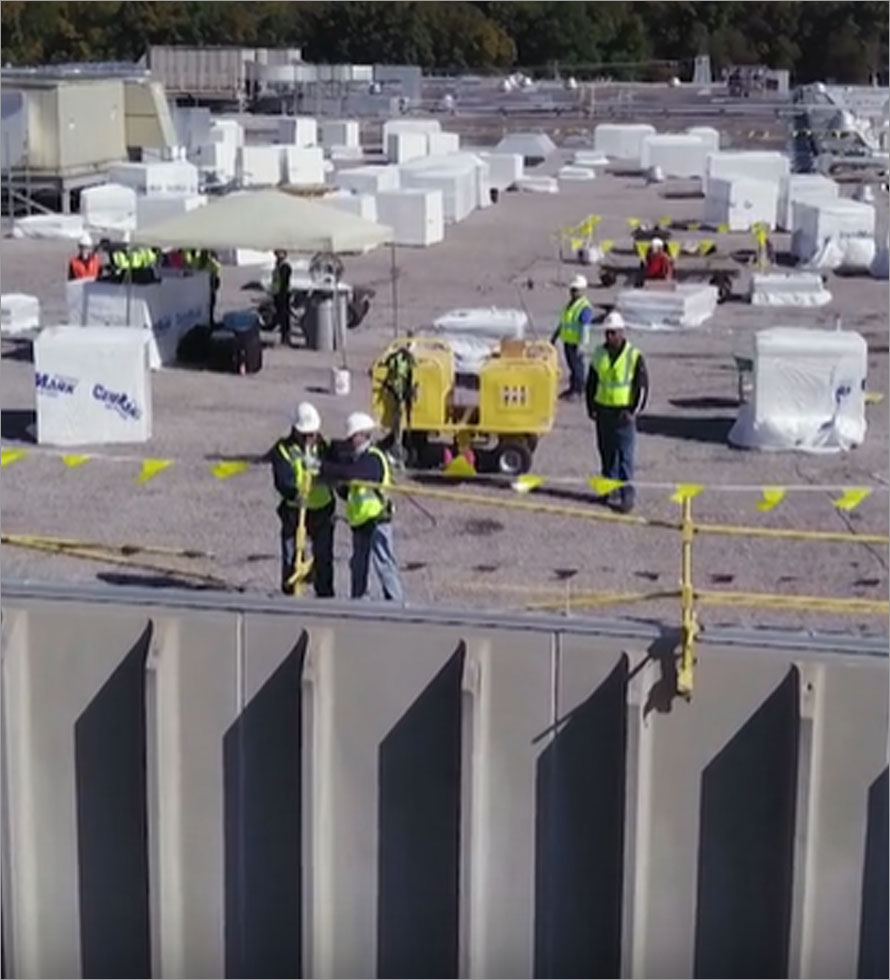 CentiMark's tweet image. #FunFactFriday 🏗️ Did you know CentiMark offers more than just reroofing? Our team provides everything from preventative maintenance and repairs to safety solutions, all year long!

Find out how we can serve your facility: CentiMark.com.

 #PreventativeMaintenance