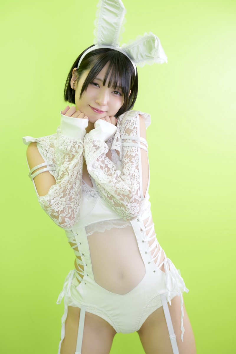 yuria's tweet image. 《　微笑みの音は兎色　》

星名はる さん（ @hoshinaharu ）

#星名はる 
#アイロボ #アイロボinstagram