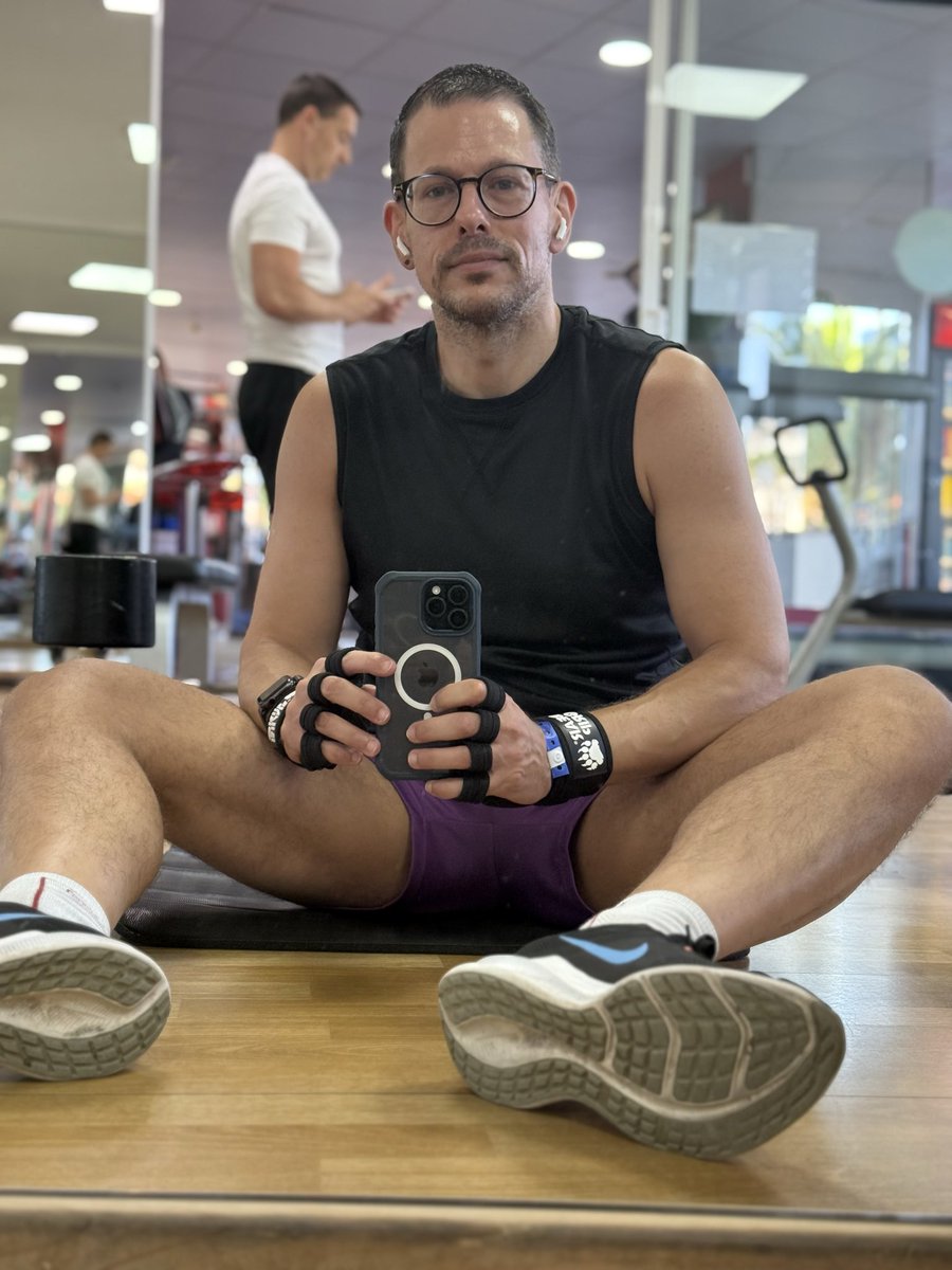 Even on holiday, we still gym! 💪🏼