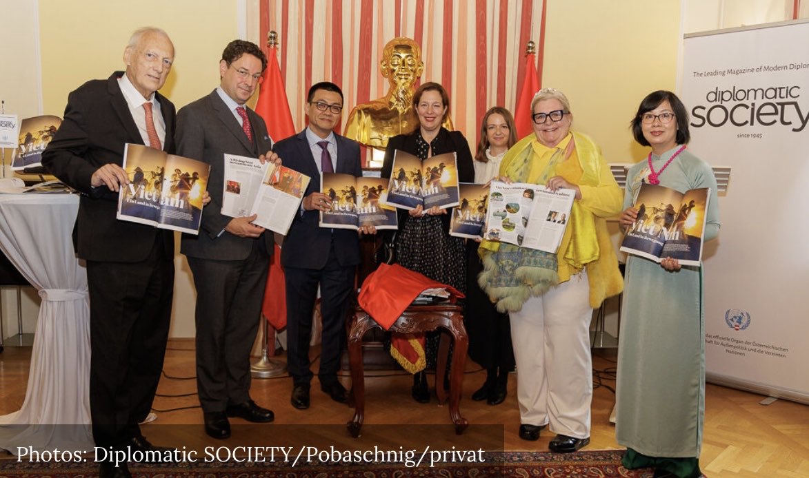 Dr Rudolf Thaler tweet media