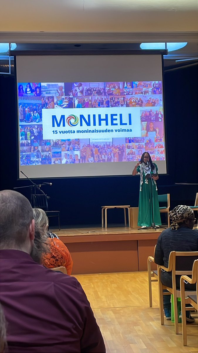 Onnea 15-vuotiaalle Monihelille. Se tuo hienolla tavalla yhteen suuren joukon maahanmuuttajataustaisten yhdistyksiä.