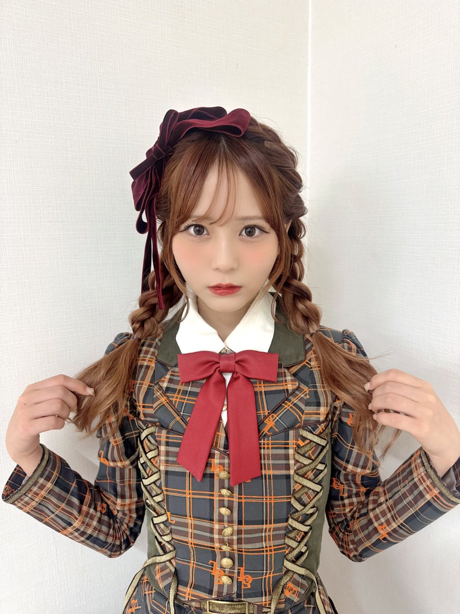 リリースイベント
ありがとうございました！🫧☁️

みんなと会って話すことが
今の私一番ハッピーになれる！🥲🌟
お話できて幸せだった〜！🥲

朝早く並んでくれたり、
お仕事や学校帰りに急いで来てくれたり
本当にありがとう🏃🏻‍♀️‍➡️💭

ゆるふわみつあみにしたよ૮ ˶ᵔ ᵕ ᵔ˶ ྀིა♡