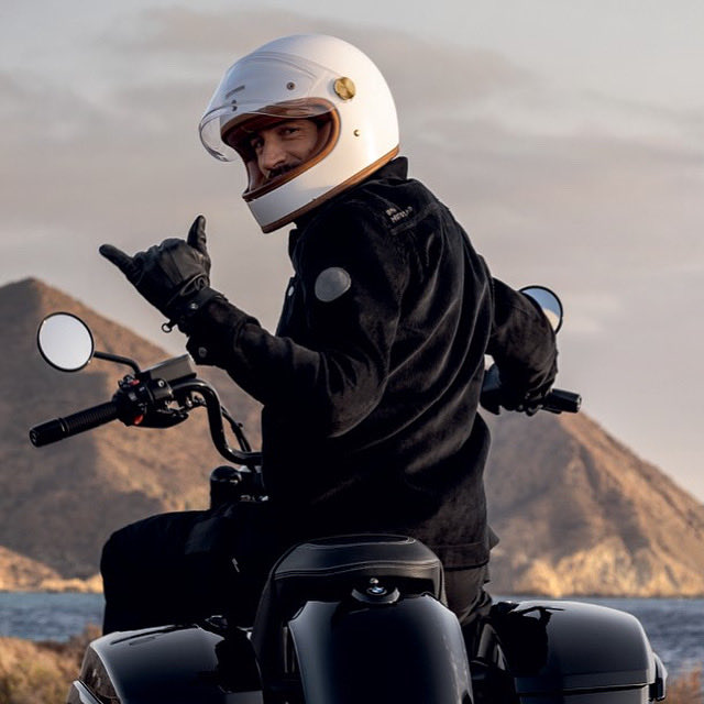 BMWMotorradCent's tweet image. For tomorrow only. Join our October Fair and receive 40-70% off on select Rider Gear.
In-store, T’s &amp;amp; C’s apply.
 
08:30 – 13:00.
1024 Bank Avenue, Centurion.
012 643 1680 / bavarian@bavarianmc.co.za
 
#BMWMotorradCenturion #BavarianMotorcyclesCenturion #Since1992