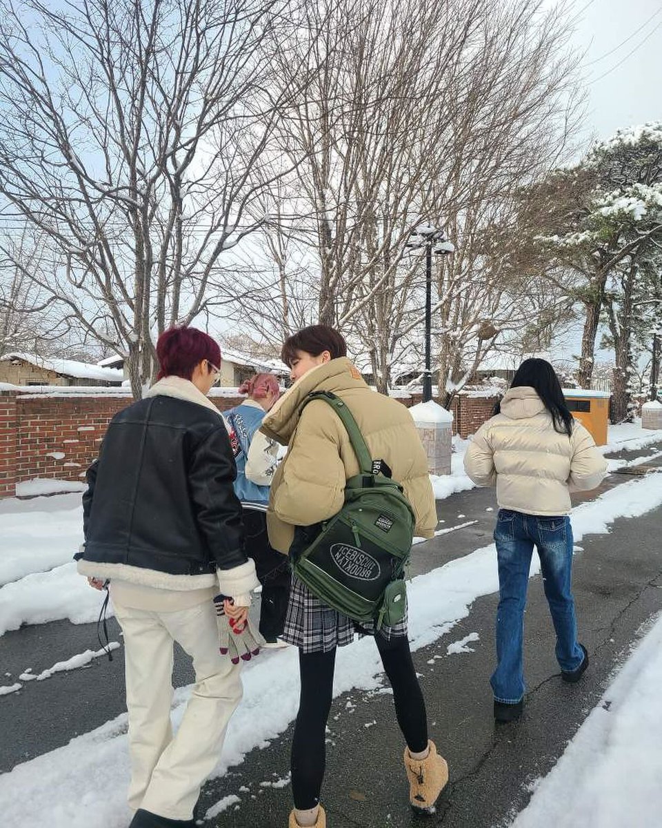 그니까 나는 올해가 추리반 없이 보내는 두 번째 겨울이라는걸 믿기 힘들었던 것 같아...