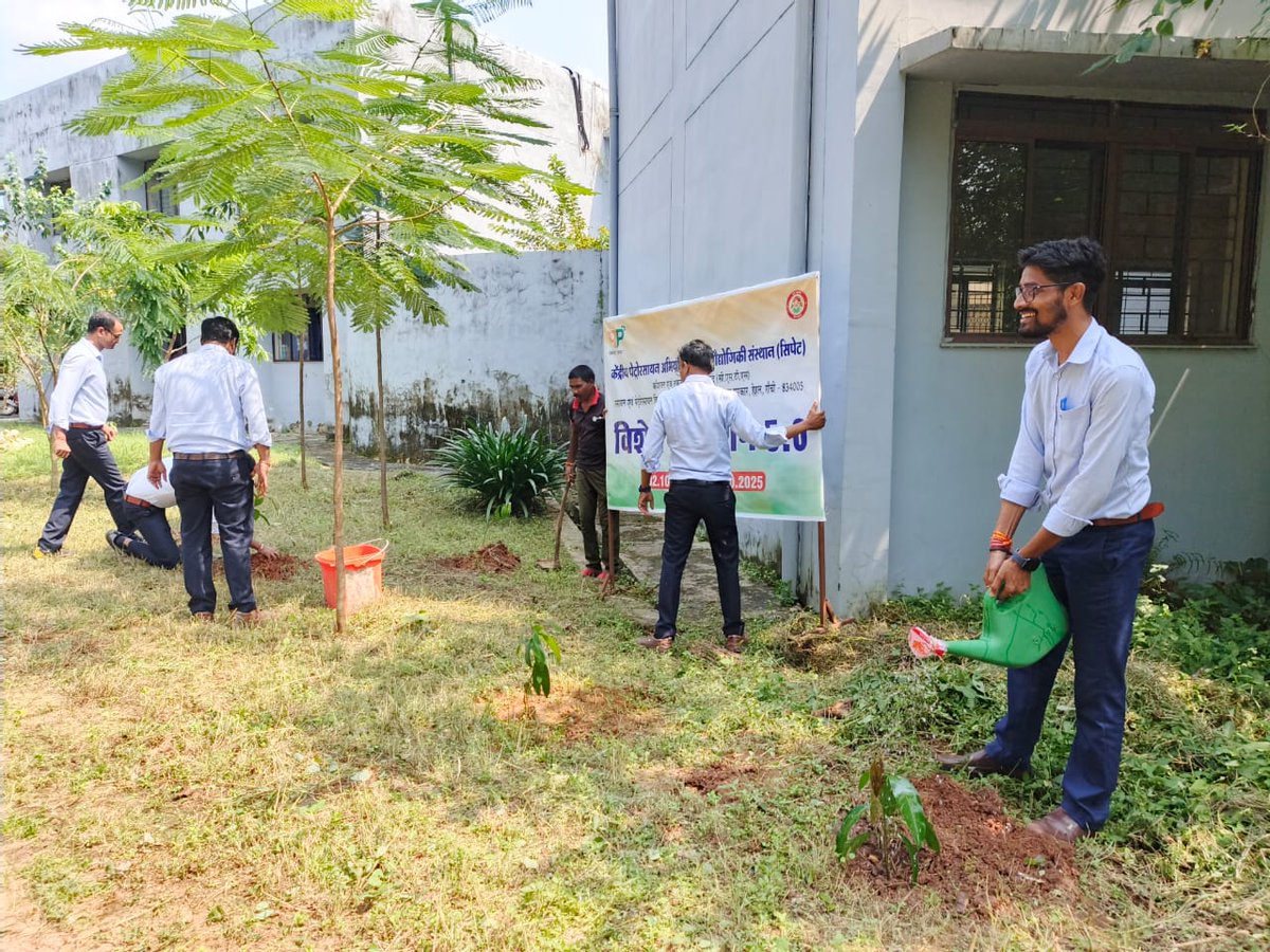 सिपेट: सी एस टी एस, राँची में दिनांक 02 अक्टूबर से 31 अक्टूबर तक विशेष अभियान 5.0 का आयोजन किया जा रहा है। इस उपलक्ष्य पर संस्थान में पौधारोपण की गयी l