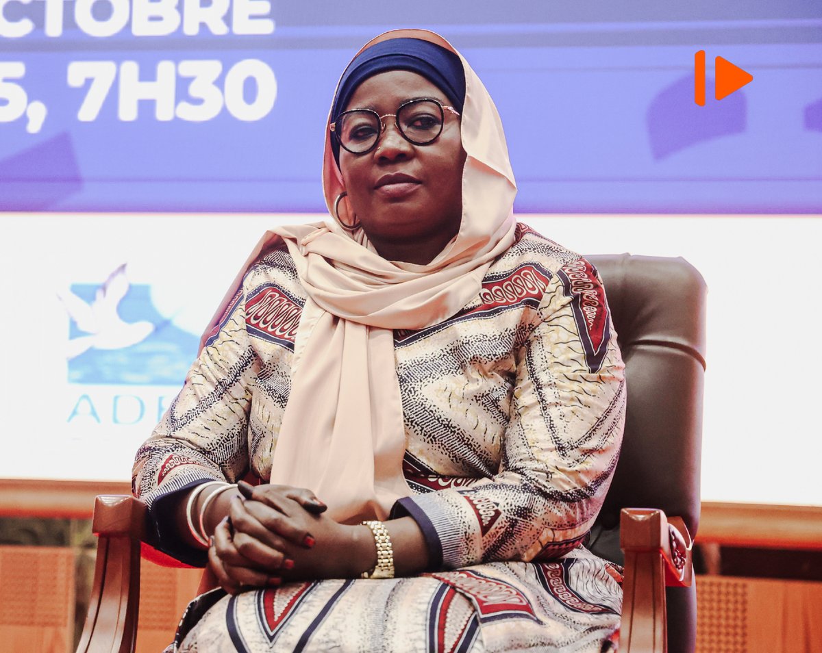 mrtvtchad's tweet image. 𝗘𝗡𝗔: Il s’est tenu ce vendredi 10 octobre 2025, au ministère des Affaires étrangères, la cérémonie de sortie de la 2ᵉ promotion des auditeurs du Cycle national de perfectionnement en Management de la Performance de l’Administration Publique (#MPAP), organisée par l’École