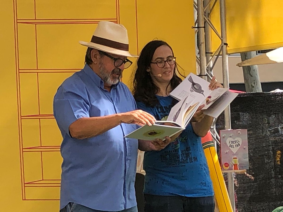 L’escena és una cosa i els llibres en són una altra. Tot i això, vam ser a l’escenari de La Setmana amb un home de teatre: en Joan Casas. Moltíssimes gràcies, Joan!