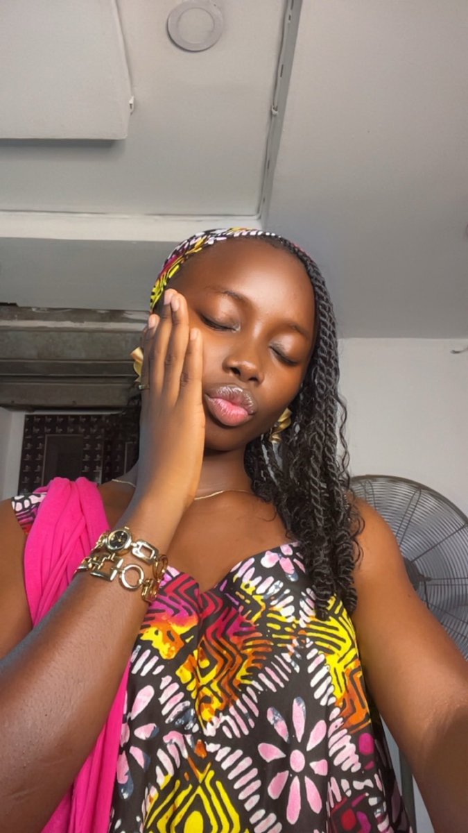 OREOLUWASAKA2's tweet photo. OLUWABUSOLA https://t.co/SBKtGP0f5z
