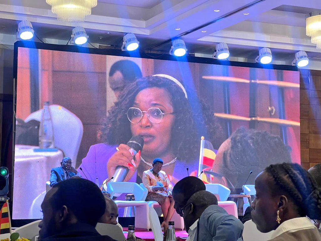 .<a href="/AAssimwe/">Angella Asiimwe</a> has recognized &amp; appreciated all the tireless efforts by <a href="/SarahBireete/">Dr. Bireete Sarah</a> ,despite the shrinking #CivicSpaceUG ,to mentor young people &amp; promote constitutionalism.
#CCGHopeInitiativeClub 
#KnowYourConstitution #CivicSpaceTV #ConstitutionAt30 

#ConferenceOnTheConstitution