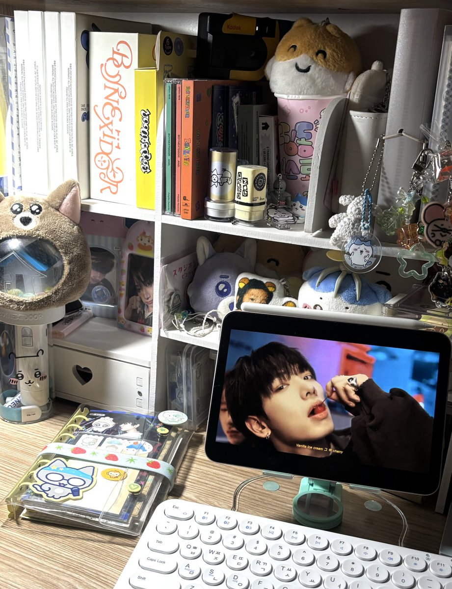 명명 tweet media