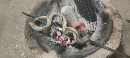 Sub_iuchi02's tweet image. 夕飯はマムシを食べました
ｳﾏｽｷﾞﾙｯ！