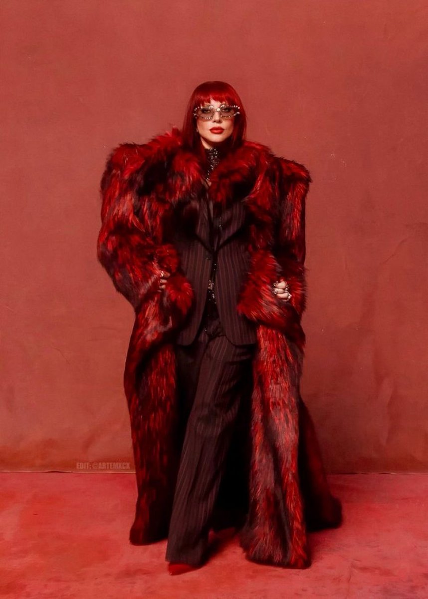 hausofgagaicon's tweet photo. LADY GAGA X THE DEVIL WEARS PRADA 2 IS COMING https://t.co/PZObyn9mxQ