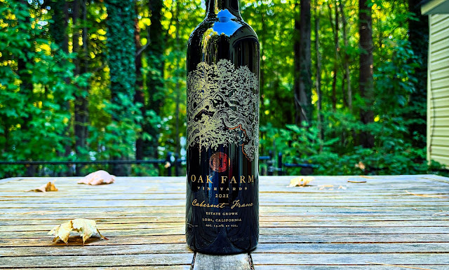 Today on the #NittanyEpicurean the 2021 #CabernetFranc from <a href="/OakFarmVineyard/">Oak Farm Vineyards</a> #wine #lodi
nittanyepicurean.blogspot.com/2025/10/2021-o…