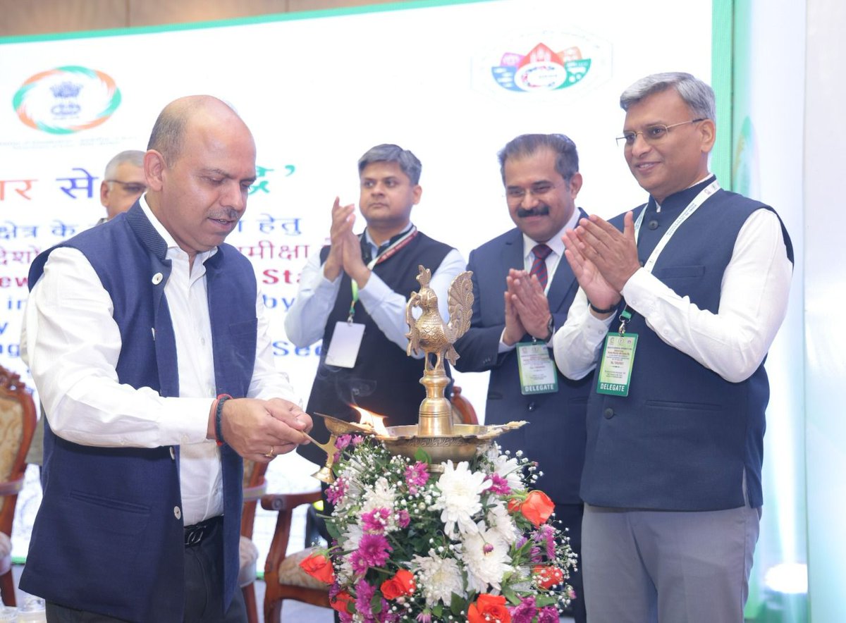 MinOfCooperatn's tweet image. Dr. Ashish Kumar Bhutani, Secretary, Ministry of Cooperation, inaugurated the Two Day National-Level Workshop-cum-Review Meeting with States and Union Territories on Strengthening the Cooperative Sector in Tirupati, Andhra Pradesh.

During his address, Dr. Bhutani urged the…