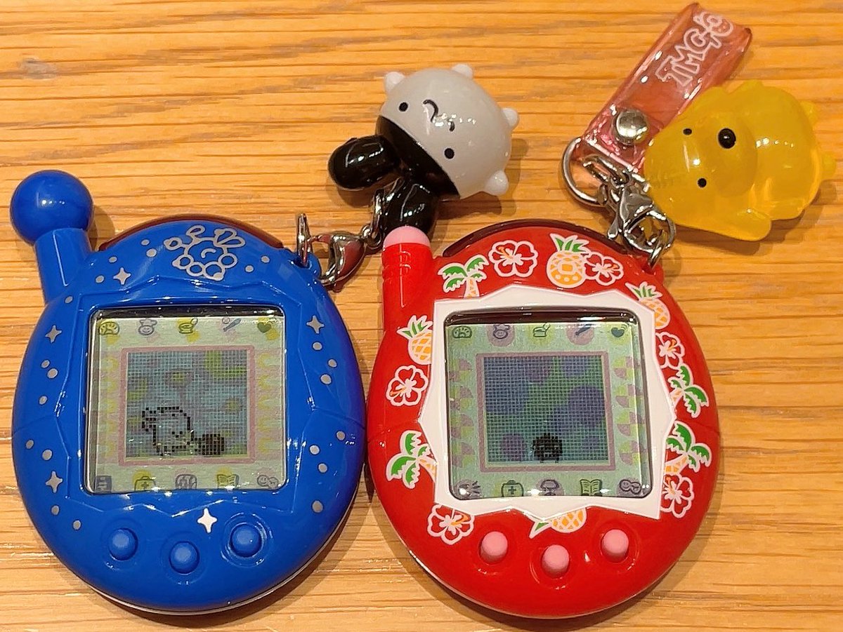 美品♡ 入手困難‼️ たまごっち 4 U ＋ プラス ピーチオレンジ レアカラー 美品♡ 入手困難‼️ たまごっち 4 U ＋ プラス ピーチオレンジ レア