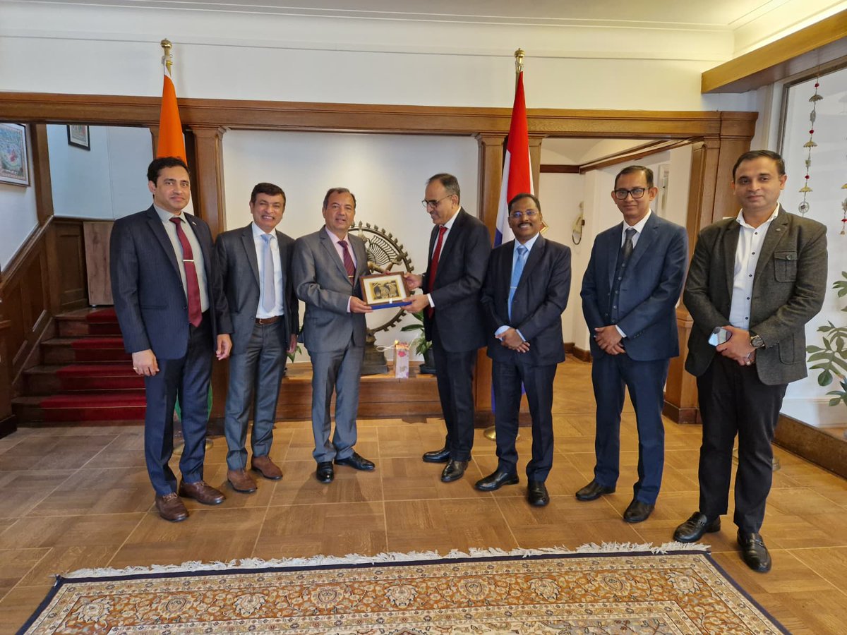 MOFPI_GOI's tweet image. Strengthening Bilateral Agri-Food Cooperation

Shri Avinash Joshi, Secretary, MoFPI, met Shri Kumar Tuhin, Ambassador of India to The Netherlands.

#ViksitBharat2047 #GlobalPartnerships #AgriFood #MakeInIndia
