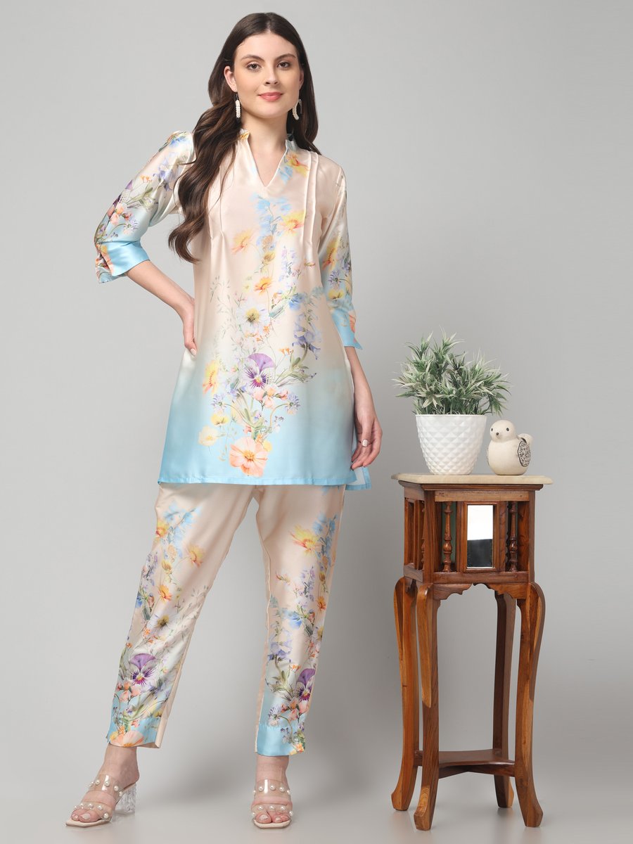 ClassyPlus55276's tweet image. Designed in luxurious satin with blue and cream, this set brings a soft, feminine charm to your wardrobe. Perfect for brunches, festive
 gatherings, or a chic day out. 🌿💫 

#classyplus #summerwear #silkcoordset #coordset #designerwear #TrendyWear #boutiqueshopping #WomensWear
