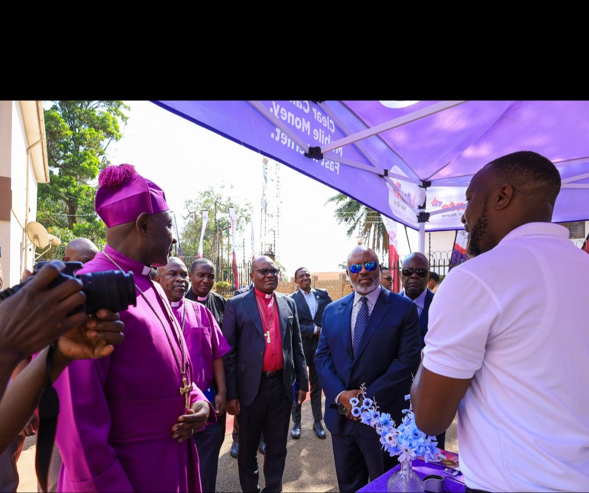 Paxtel_mobile's tweet image. Paxtel Mobile signs a Memorandum of Understanding with Church of Uganda.
#BetterWithUs
#StayConnected | Powered by Faith 🫶🏽💜.