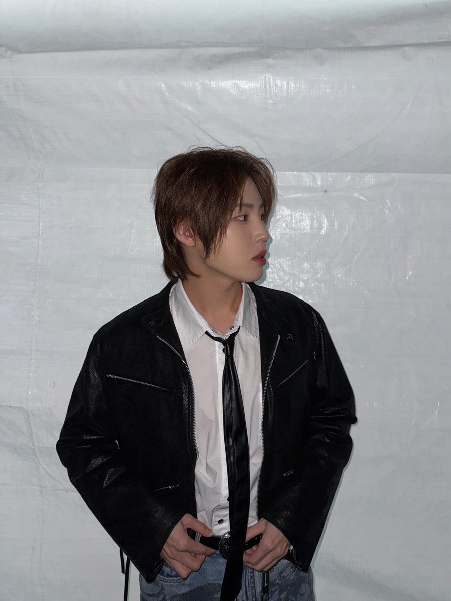 BPM_HSW's tweet image. [#하성운] 📸

2025 APEC MUSIC FESTA 완료 ᯓ★

˗ˋˏ와ˎˊ˗ 하성운, 이걸 해준다고?
ㄴ 웅 하늘 난 다 해주지 (ʋ•ﻌ•ʋ)
하늘과 함께했기에 더 빛날 수 있었던 성운이와 경주의 밤☾ 먼 길 와줘서 고마워요🩵 

#HASUNGWOON #APECMUSICFESTA