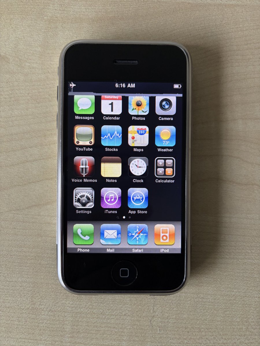 my og iphone has developed a strip of dead pixels and i’m so sad about it 😭

guess i should have seen it coming 😞