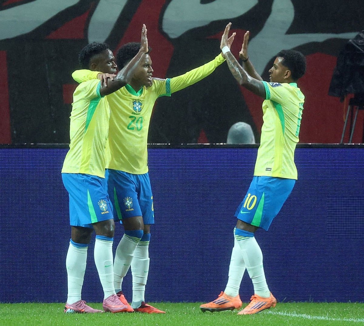 soltaramm's tweet image. Só vale golaço? Que isso, Rodrygo…