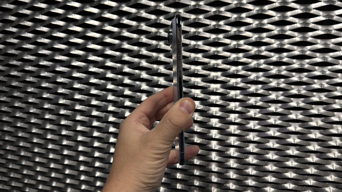 🔥 Il nuovo #iPhoneAir è tra i prodotti più discussi di Apple, noi lo abbiamo testato per due settimane.
E abbiamo provato anche i nuovi #AirPodsPro3 🎧
👉 Recensione + video su <a href="/SkyTG24/">Sky tg24</a> tg24.sky.it/tecnologia/now…

#TechNews #Apple #Recensione #SkyTG24