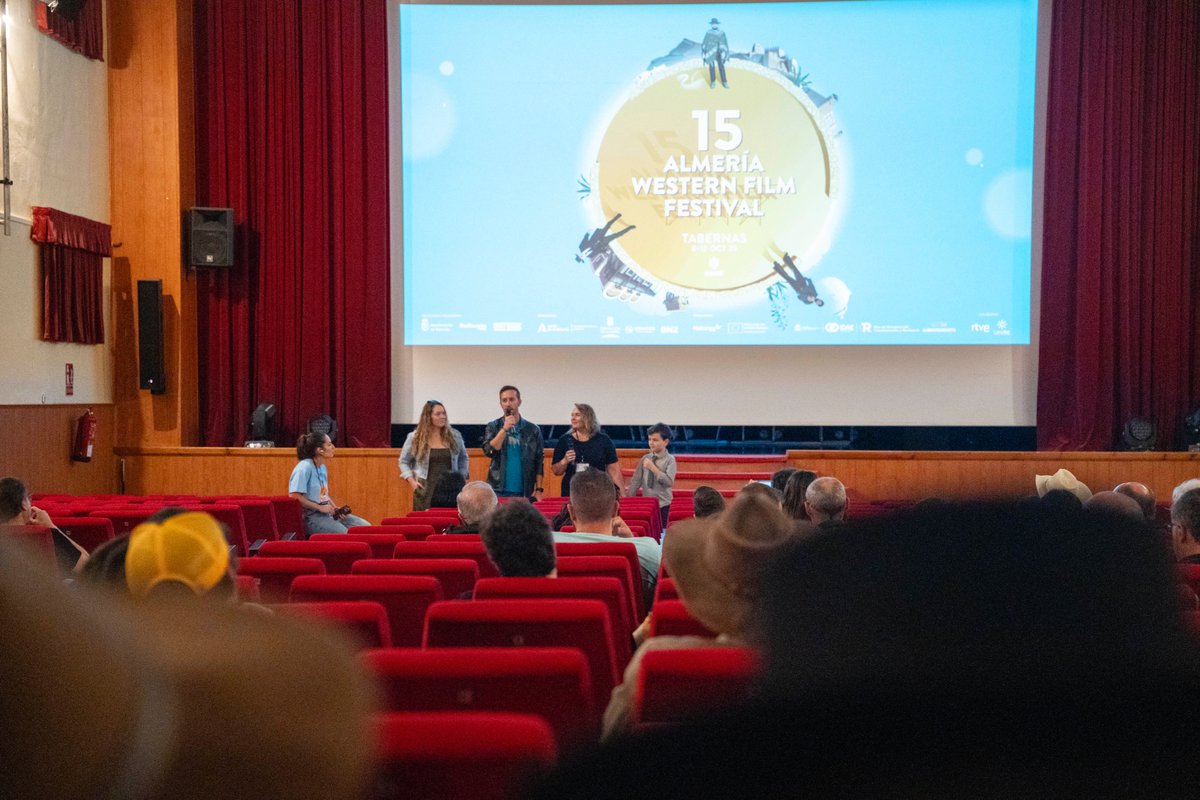 AWFF_Oficial's tweet photo. 🎬 En la Sección Oficial de Almería Western Film Festival 2025 ha brillado con luz propia ‘The War Between’, la premier europea que ha contado con la presencia de su directora, Deborah Correa. 

#15AWFF #Festival #Cine #Tabernas https://t.co/EvnMN6iUXp