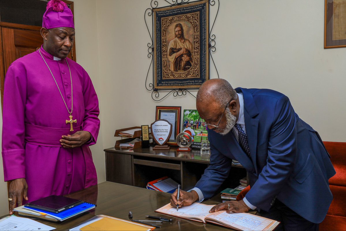 Paxtel_mobile's tweet image. It’s such an honor witnessing the Church of Uganda embrace the vision of Paxtel Mobile.
#BetterWithUs
#StayConnected